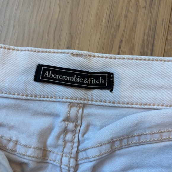 Abercrombie & Fitch Women's Short Size 27/2 Light Pink - Picture 3 of 5